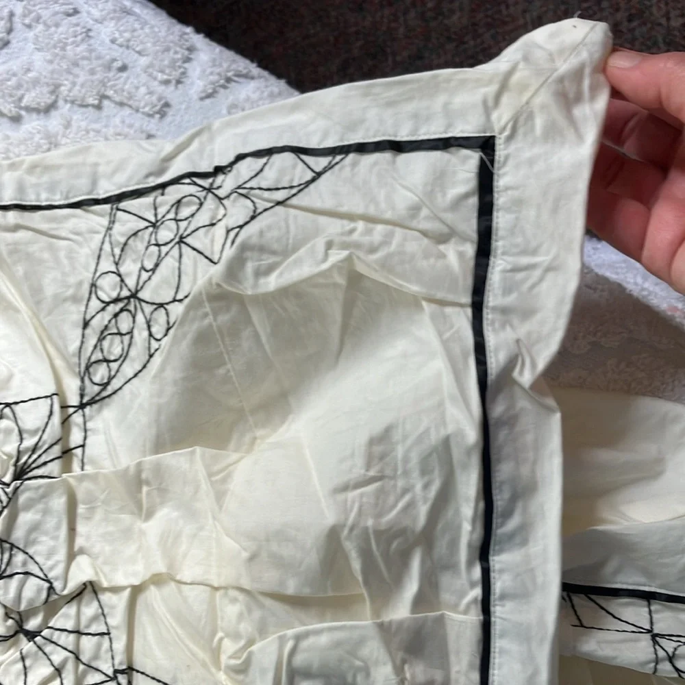 Anthro Puffed Cream w. Black Embroidery Cotton King Size Duvet w. 2 Euro Shams